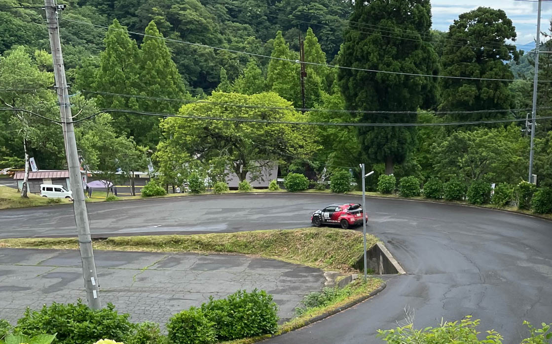 ADVAN カヤバ KTMS GRヤリスの奴田原/東組は総合3位。走りも無駄がなく流れるようなコーナリングでした