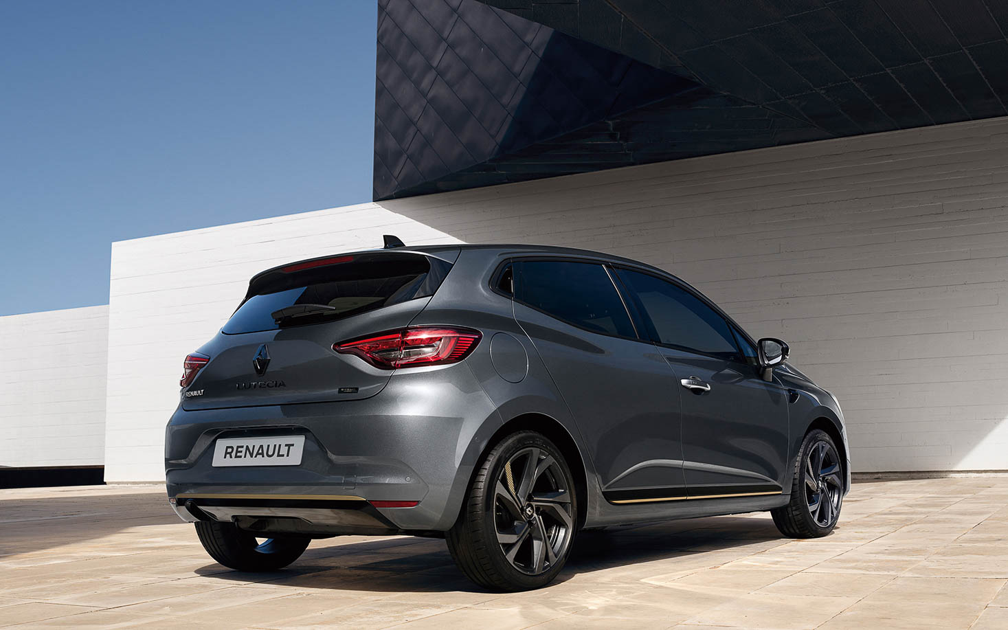 ルーテシア E-TECH エンジニアード