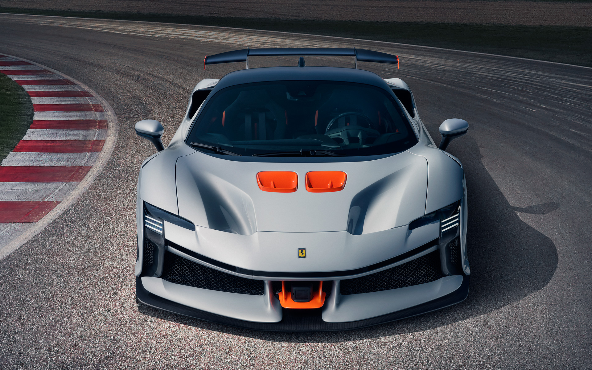 SF90 XX ストラダーレ