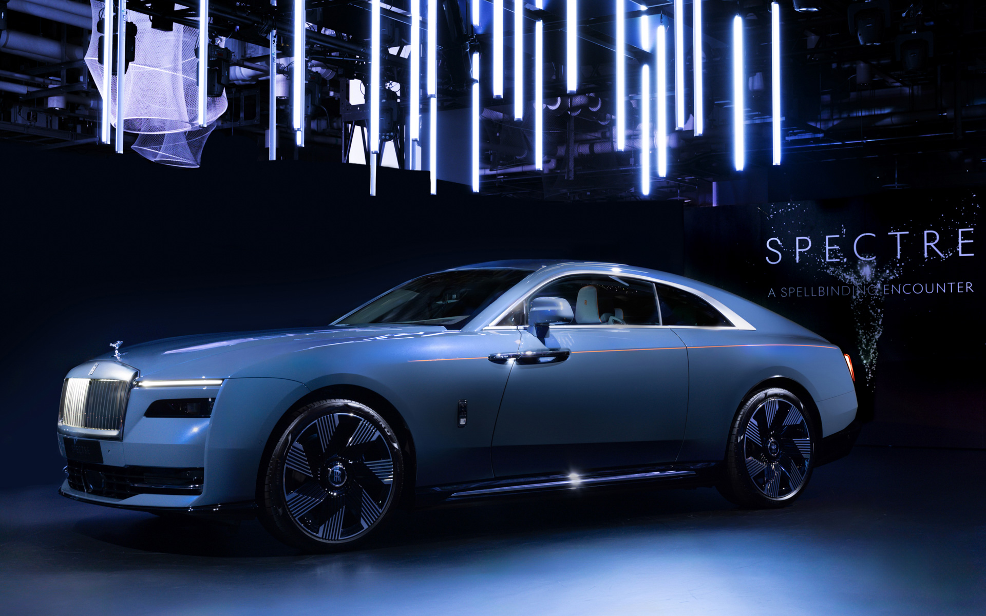 ロールス・ロイス初の新型バッテリEV「スペクター」