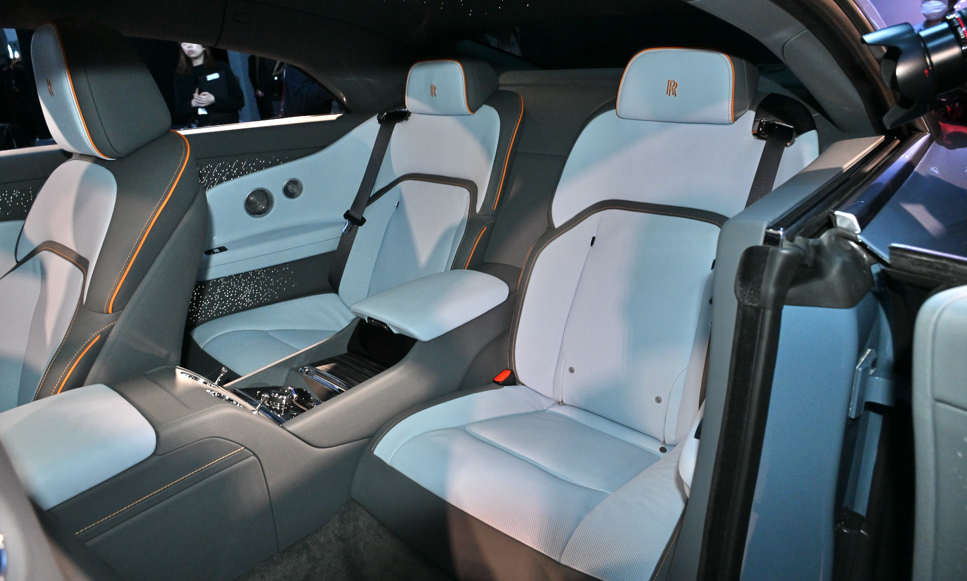 スペクターのインテリア