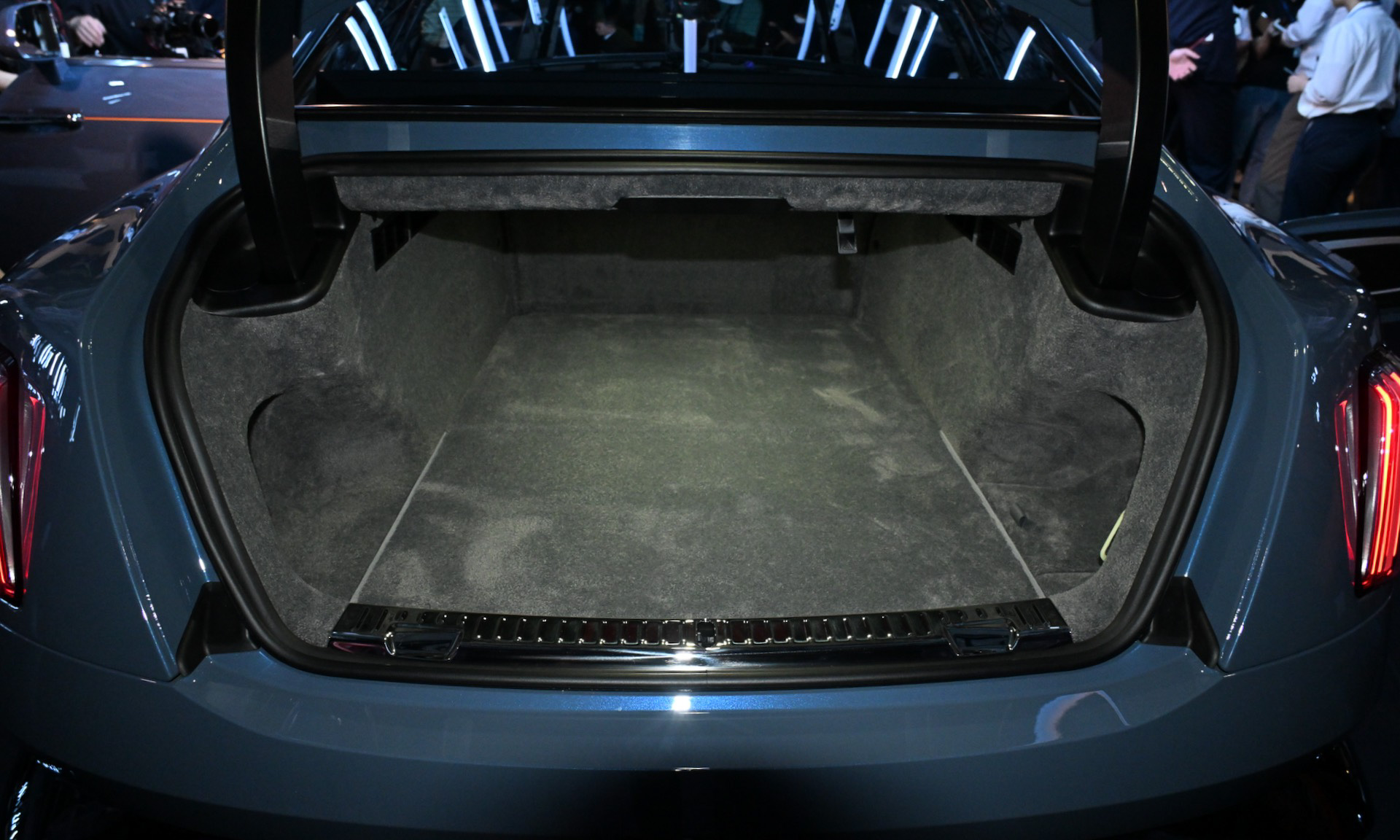 スペクターのインテリア