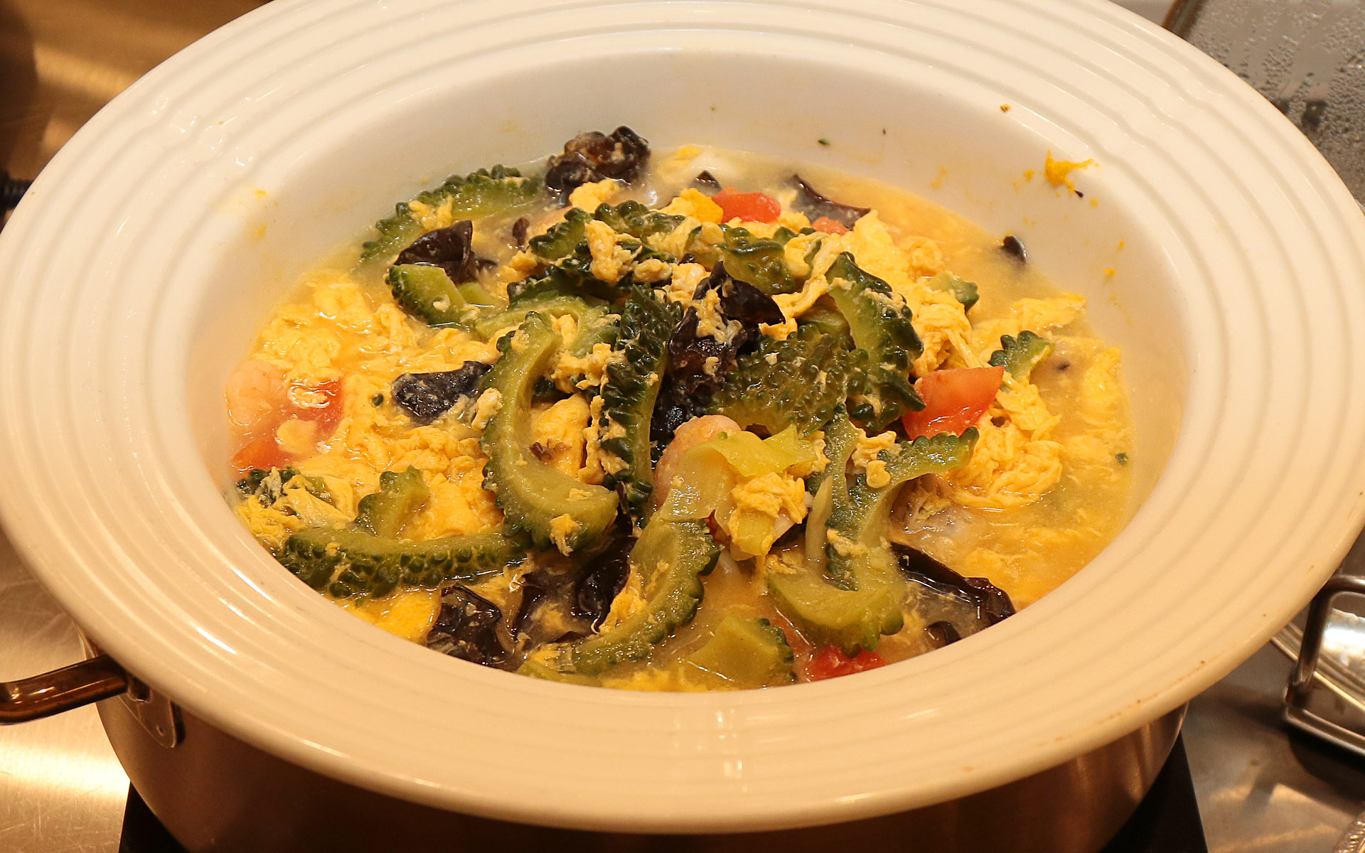 ゴーヤと海鮮の山椒炒め