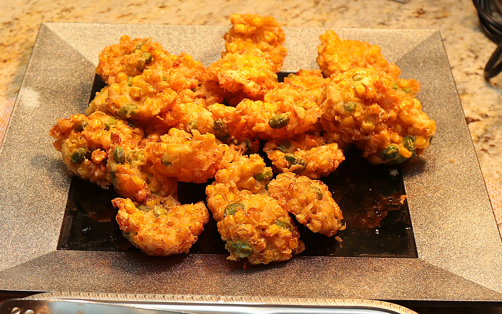 トウモロコシと枝豆のかき揚げ