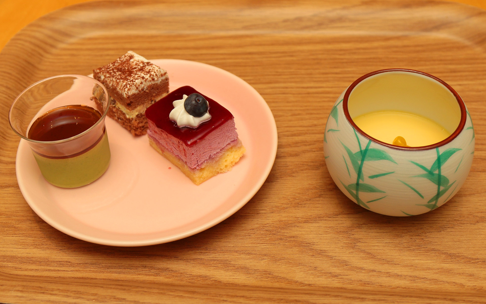 最後は茶碗蒸しとデザート