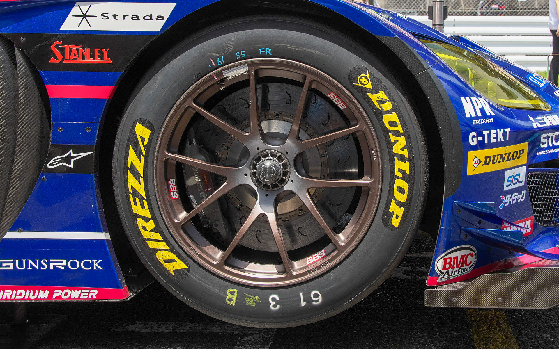 GT300クラスでは全6台のマシンに供給するダンロップ