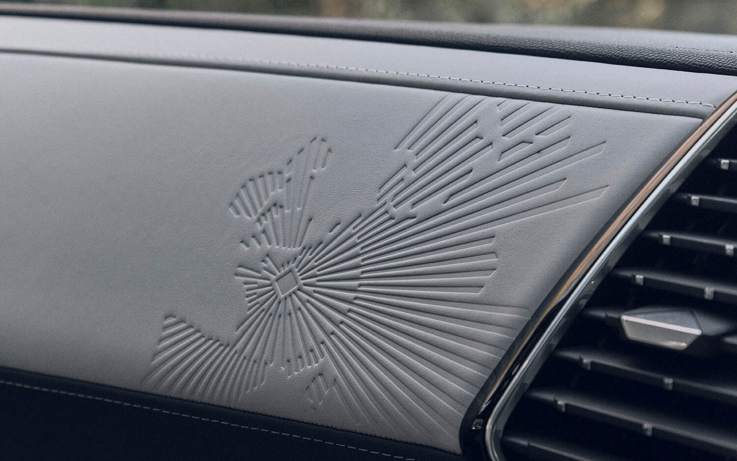 DS 7 エスプリ・ド・ヴォヤージュ