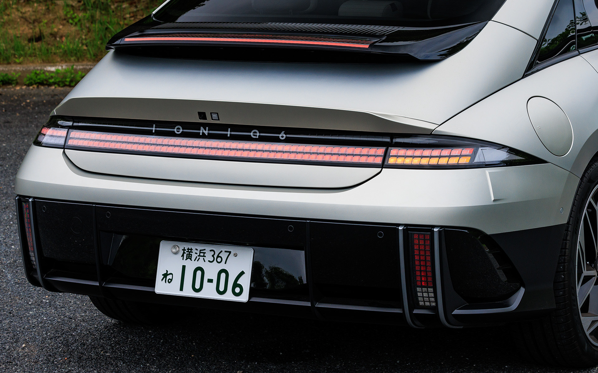 ランプの存在感があるリアまわり