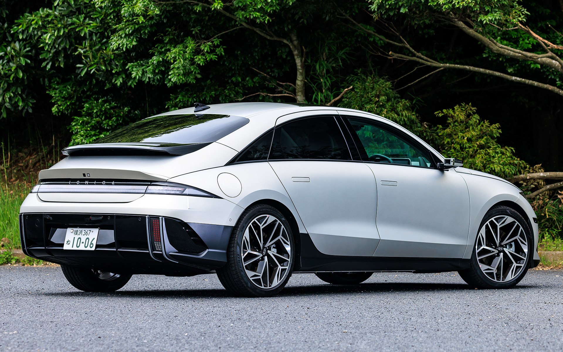 アイオニック 6のボディサイズは4855×1880×1495mm（全長×全幅×全高）、ホイールベースは2950mm