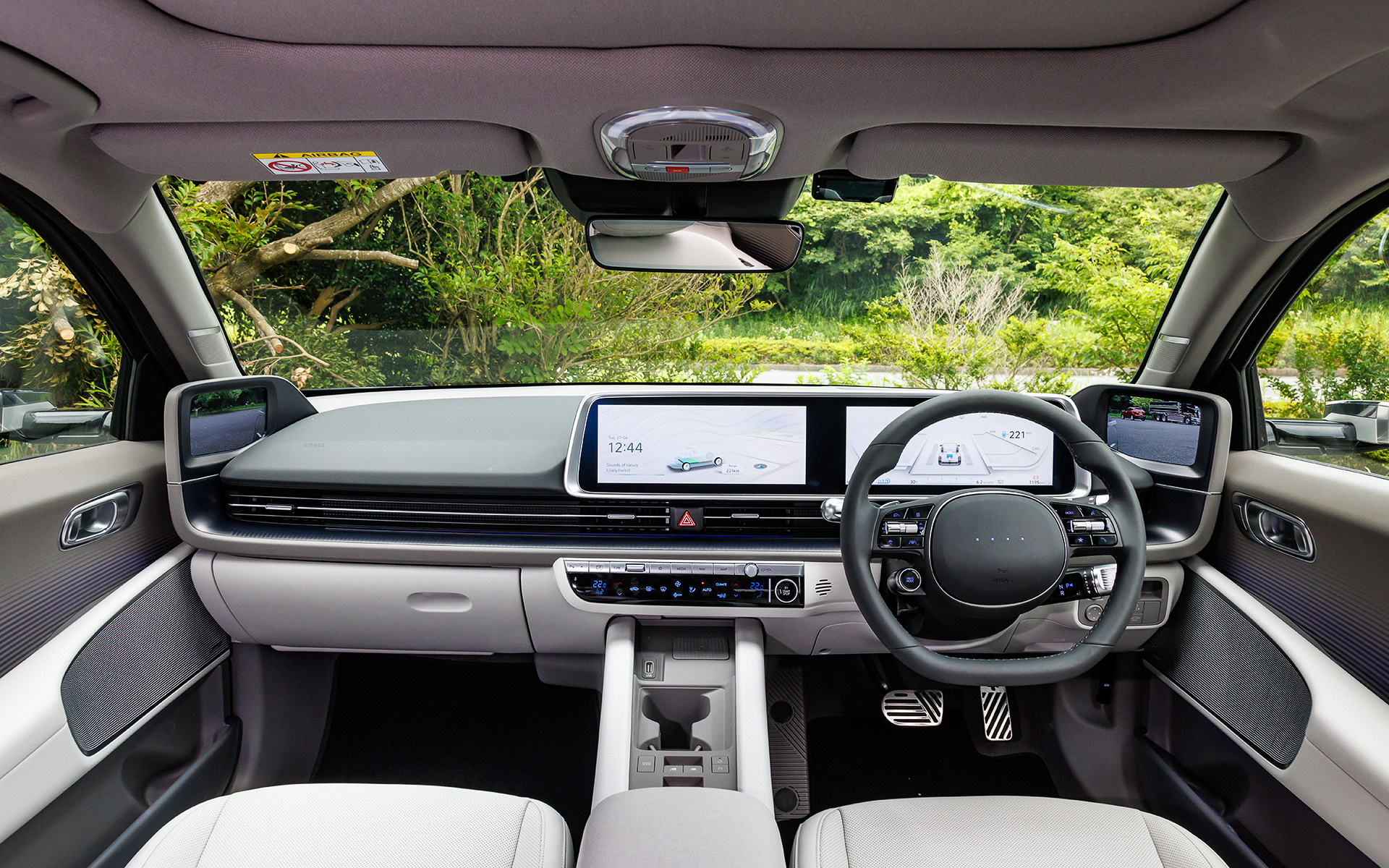 アイオニック 6のインテリア