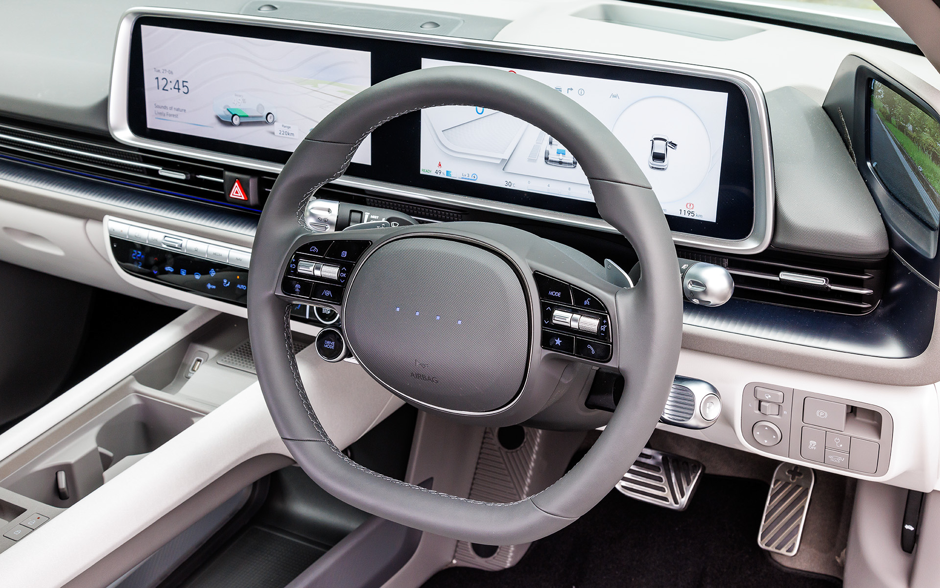 アイオニック 6のインテリア