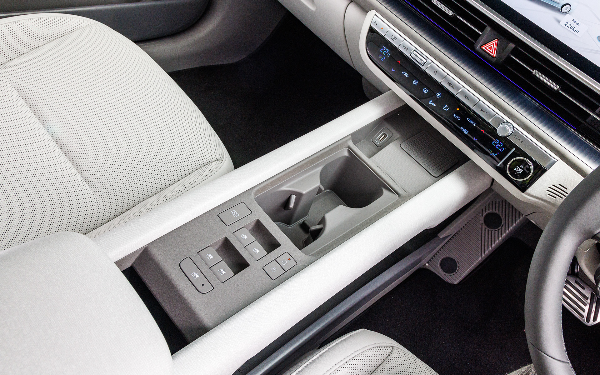 アイオニック 6のインテリア