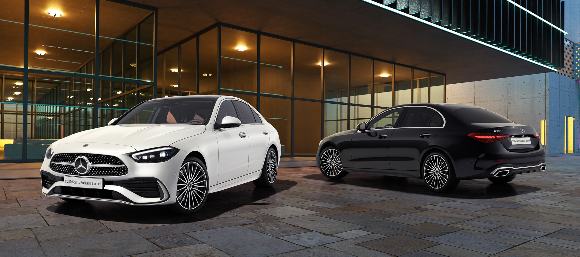 ボディカラーのオパリスホワイト（メタリック）は有償ペイントで10万7000円高