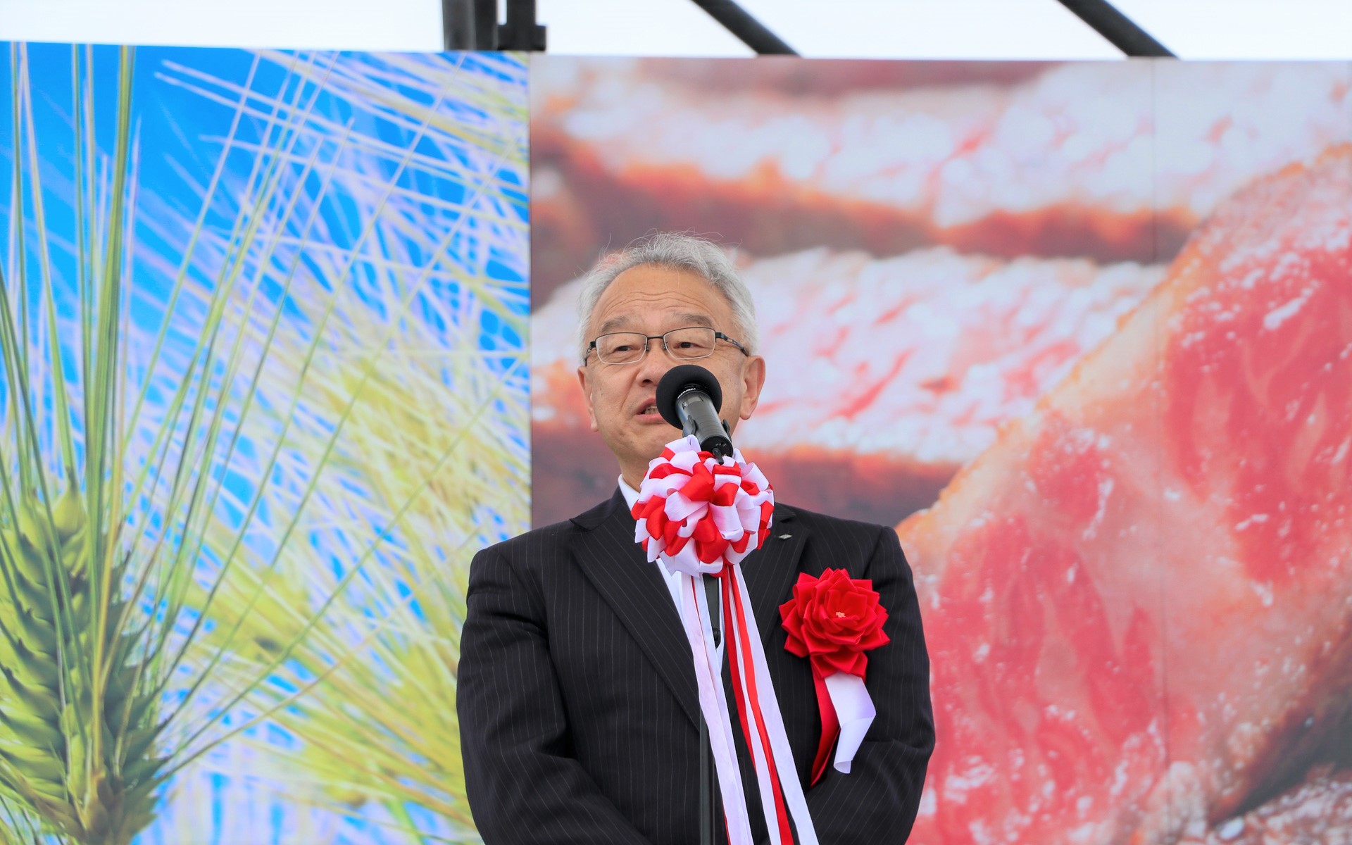 開会式で祝辞を述べた北海道副知事の土屋俊亮氏