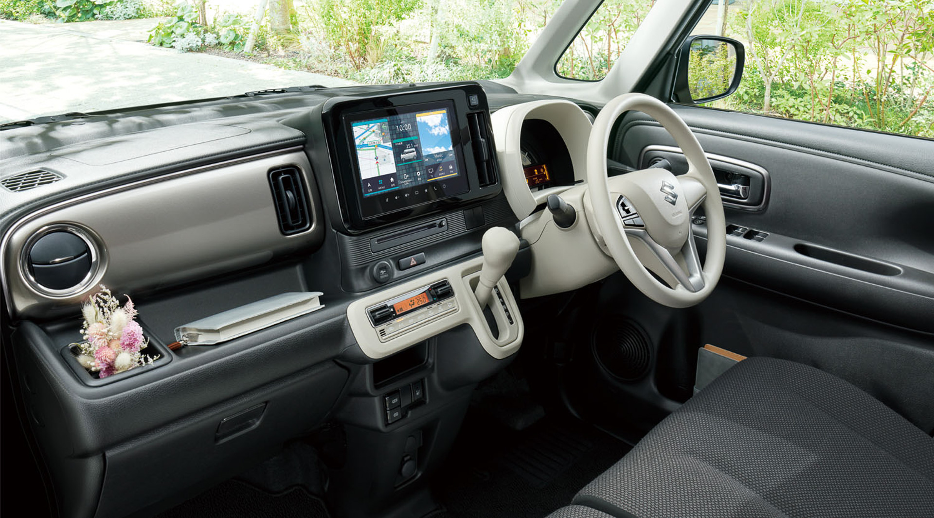 HYBRID Sリミテッドのインパネイメージ