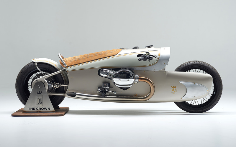 BMW Motorrad、100周年記念のカスタムバイク「R 18 ザ クラウン