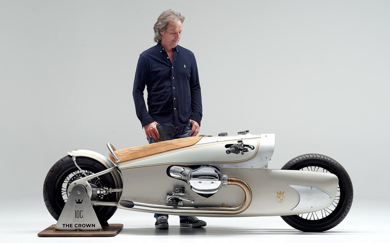 BMW Motorrad、100周年記念のカスタムバイク「R 18 ザ クラウン」公開