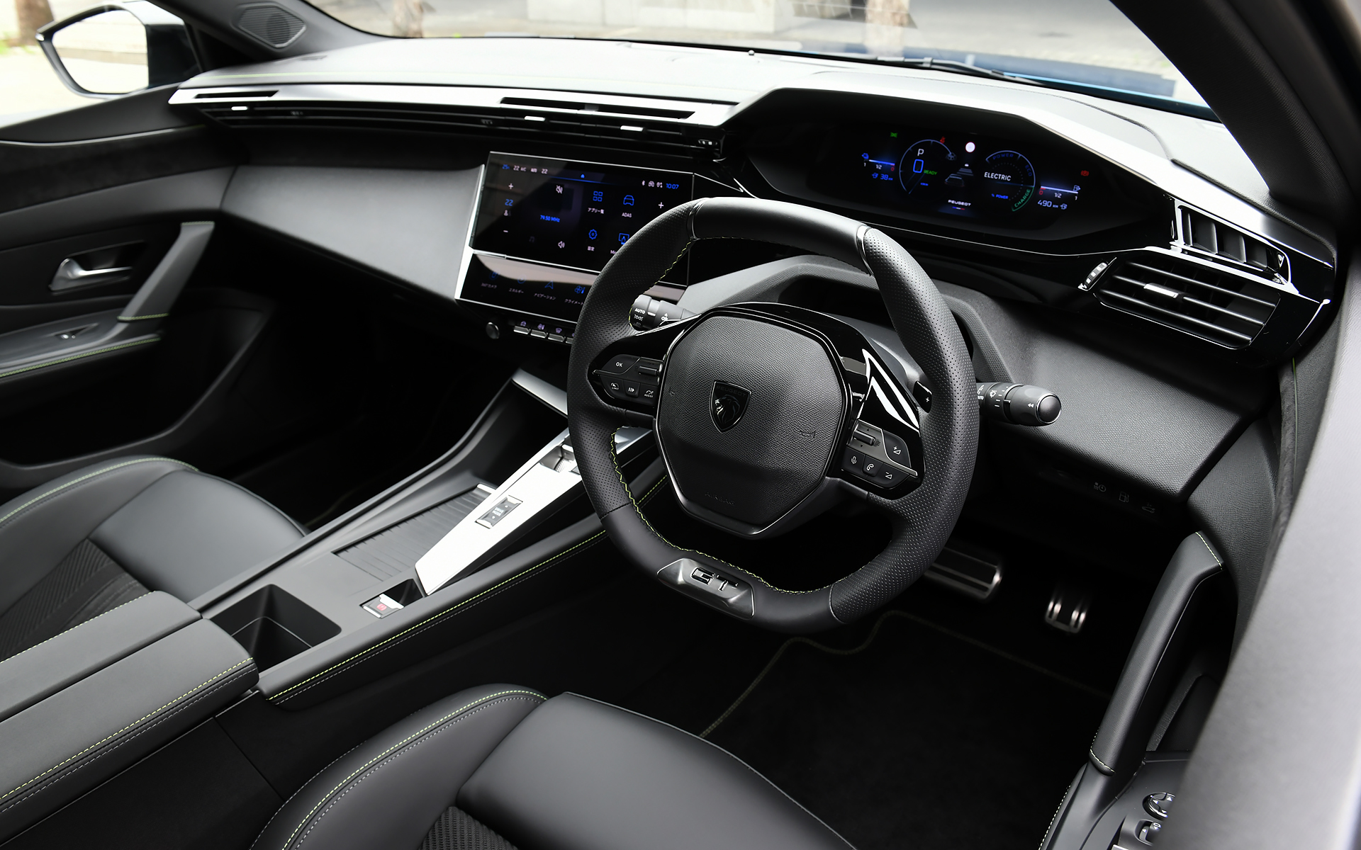 新型408のインパネ