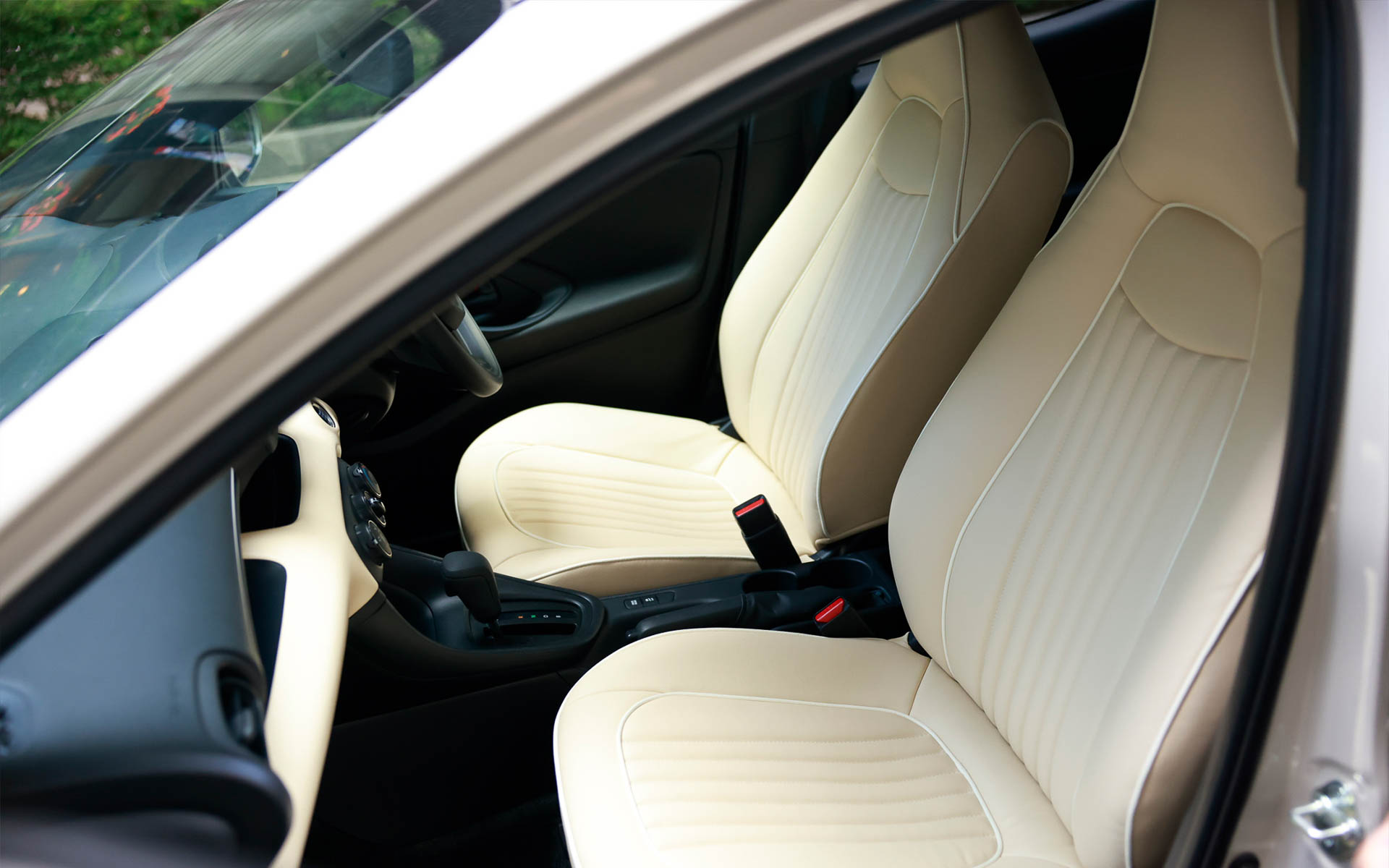 新型ビュート ストーリーの内装イメージ