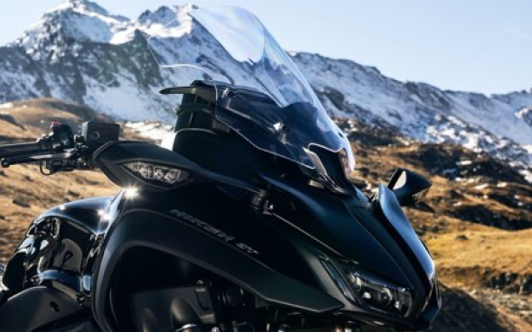 ツアラーとしての快適性と機能性を高める装備を充実