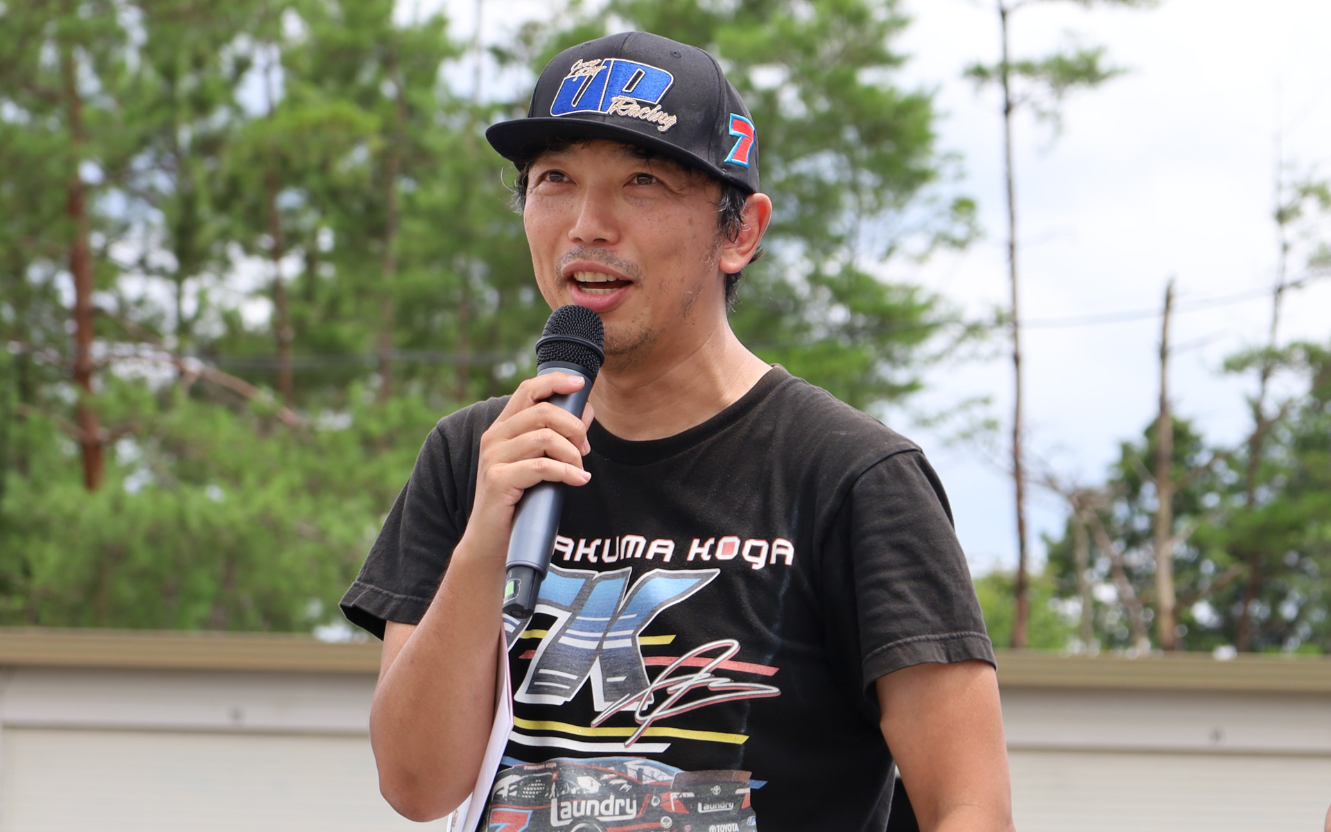 アイロック（IROC）代表で、現役レーシングドライバーである古賀琢麻選手