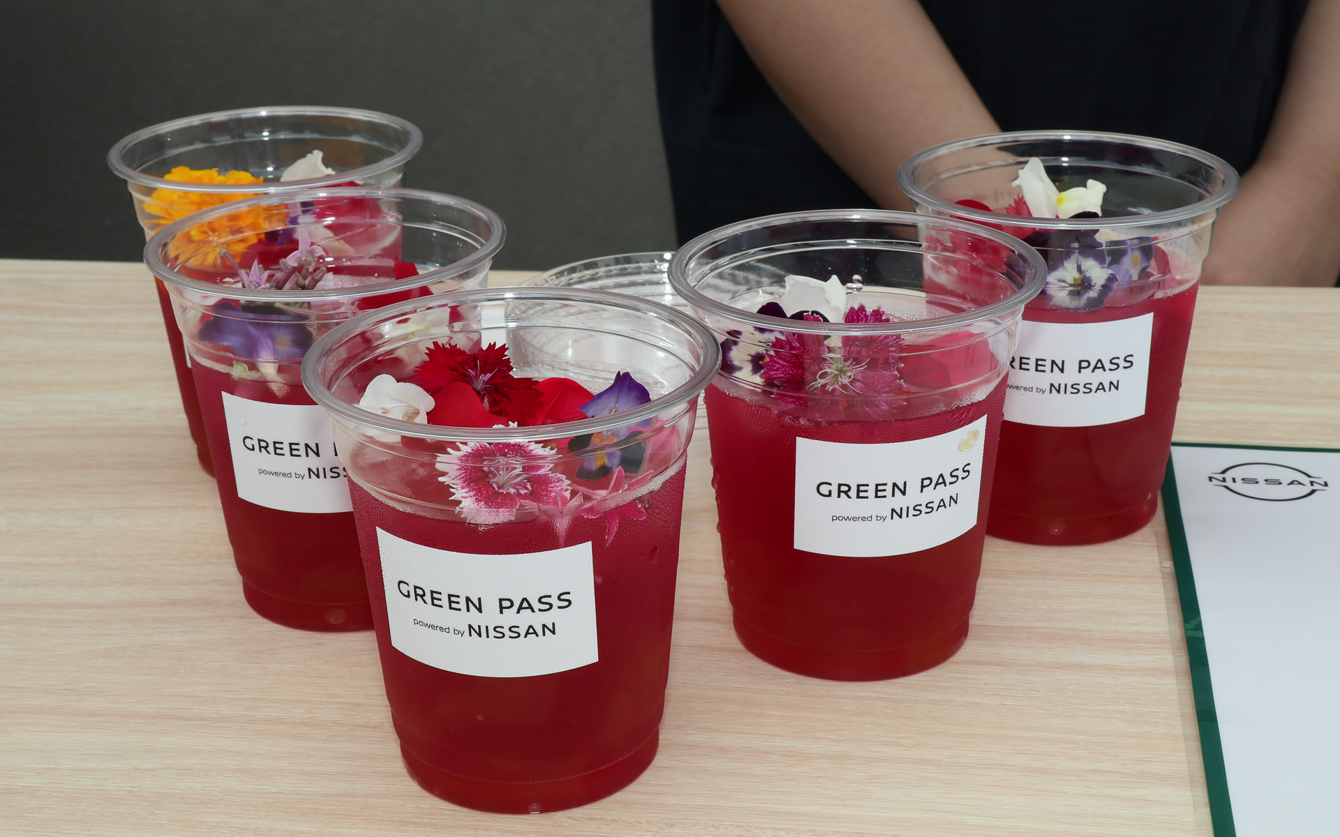 「奥出雲のオーガニックローズのフラワリージュース」