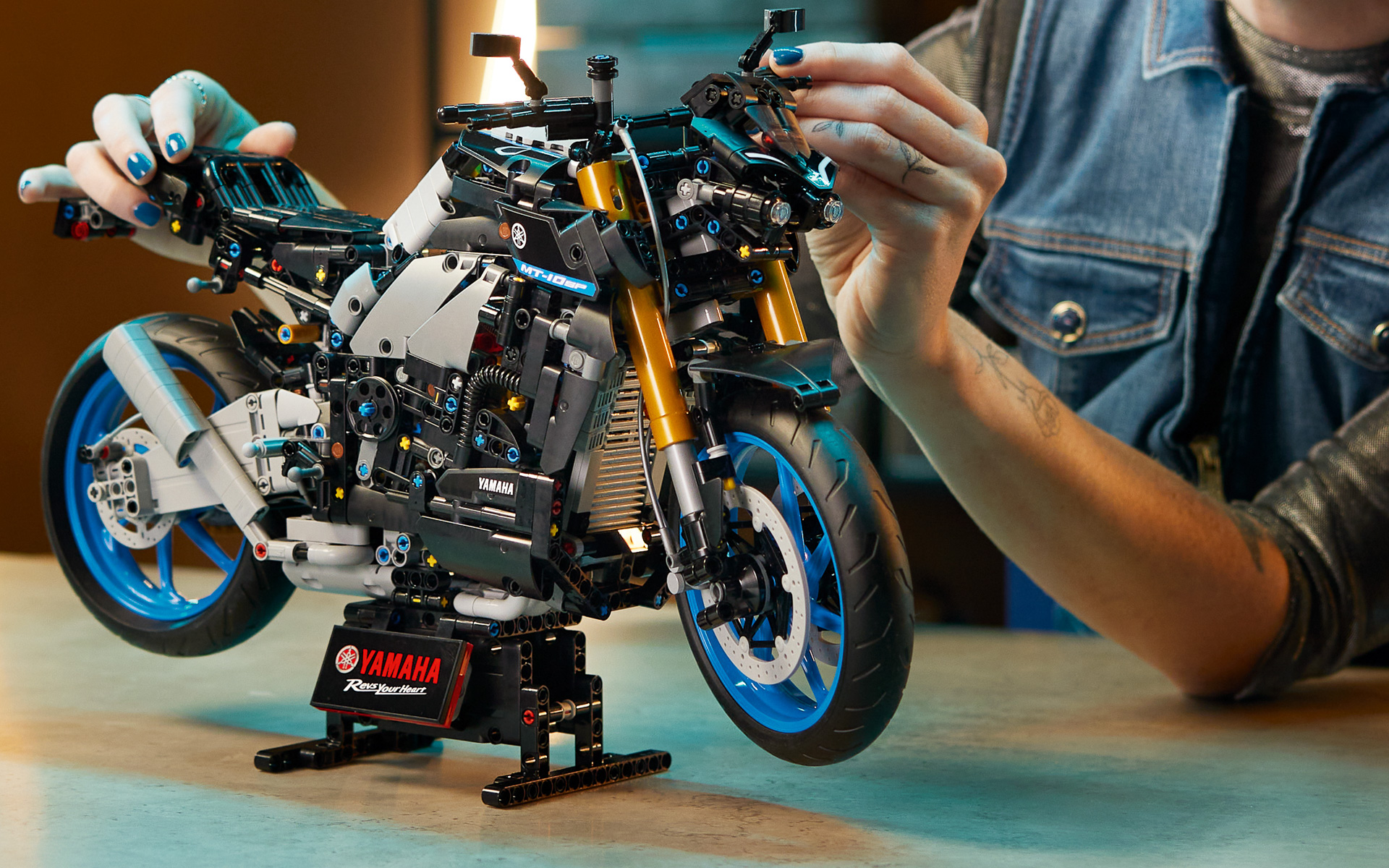 サイズは約44×約15×約25cm（幅×奥行き×高さ）