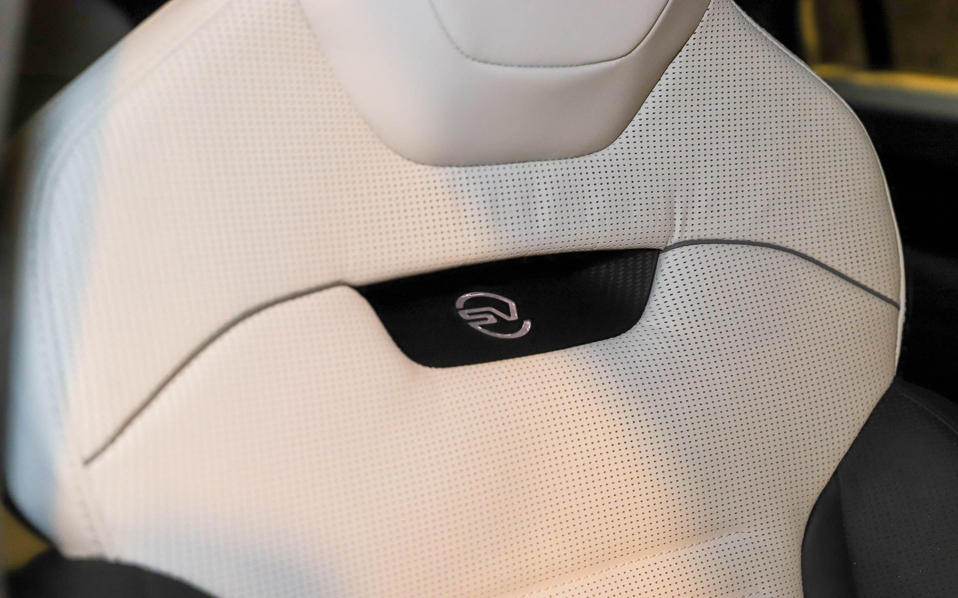 SVのロゴが入る