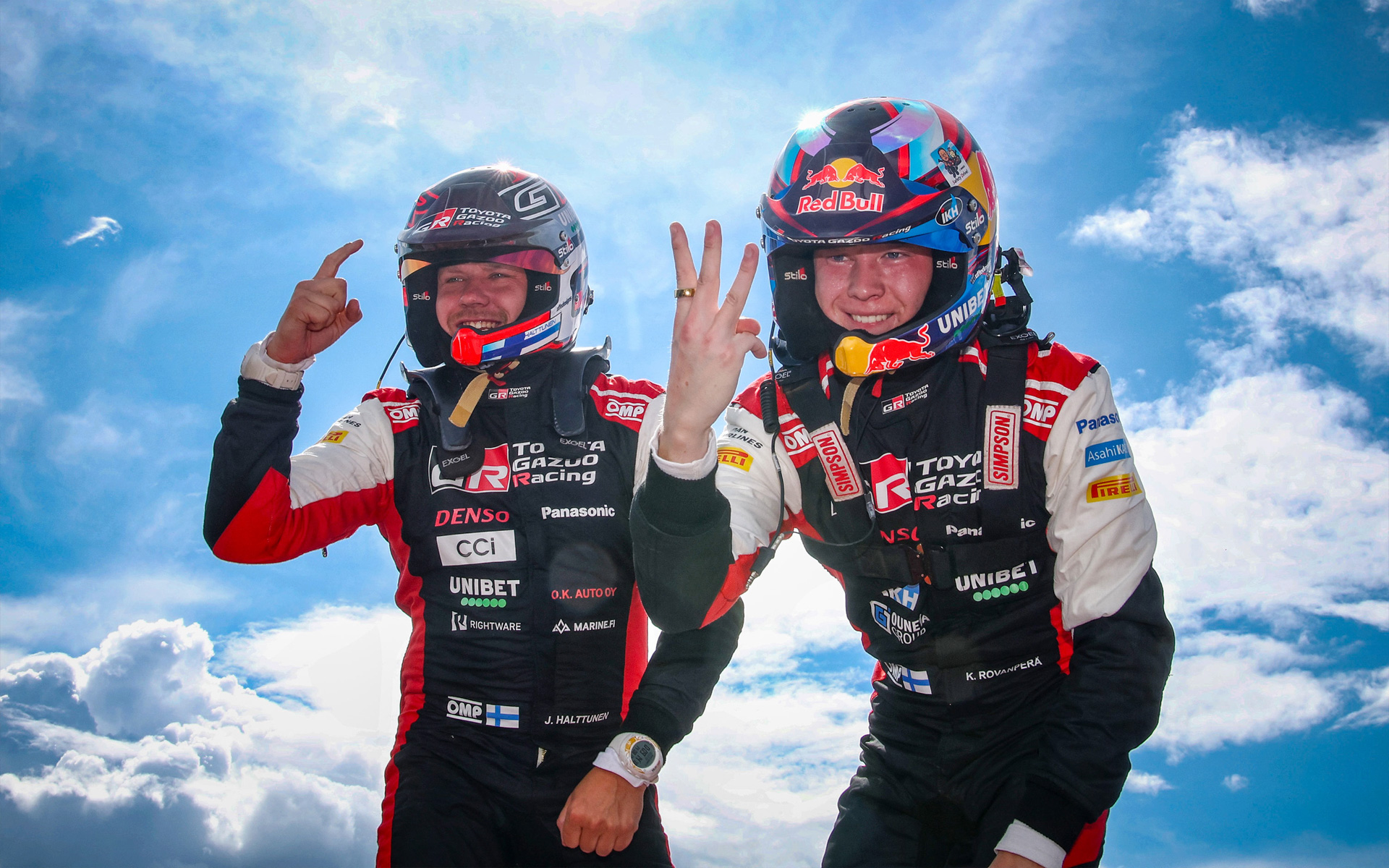 ヨンネ・ハルットゥネン選手、カッレ・ロバンペラ選手