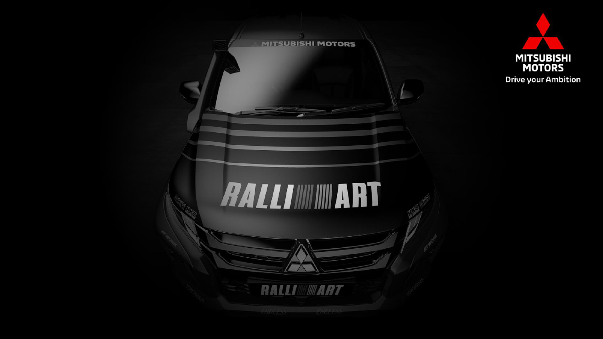 発表スライドには、チーム三菱ラリーアートの現行トライトンのラリー車イラストが挟まれたが、特に説明はなかった