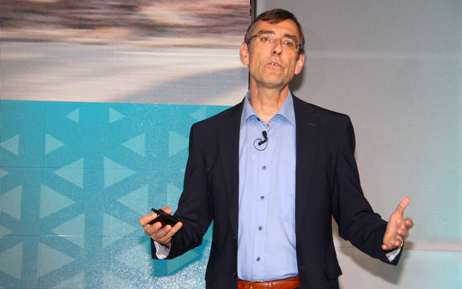 BMWグループ水素燃料電池テクノロジー・プロジェクト本部長のユルゲン・グルドナー氏