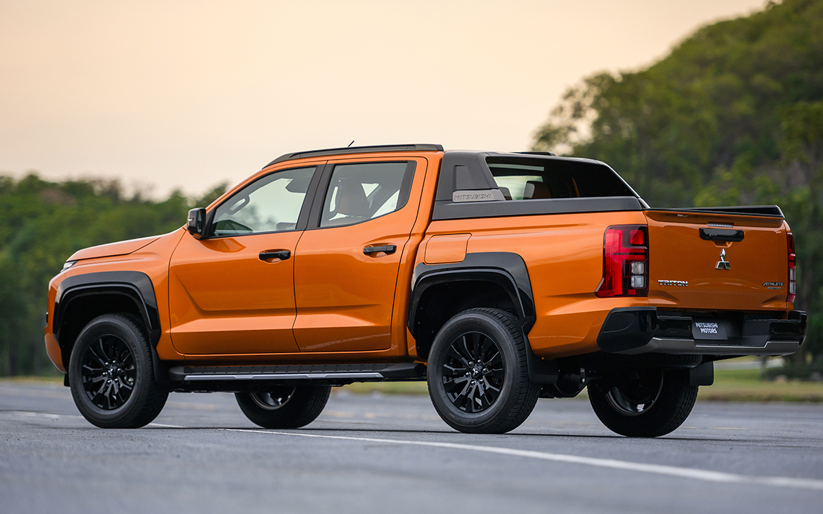 新型トライトンでは内外装デザインをはじめシャシー、ラダーフレーム、エンジンなどを一新した