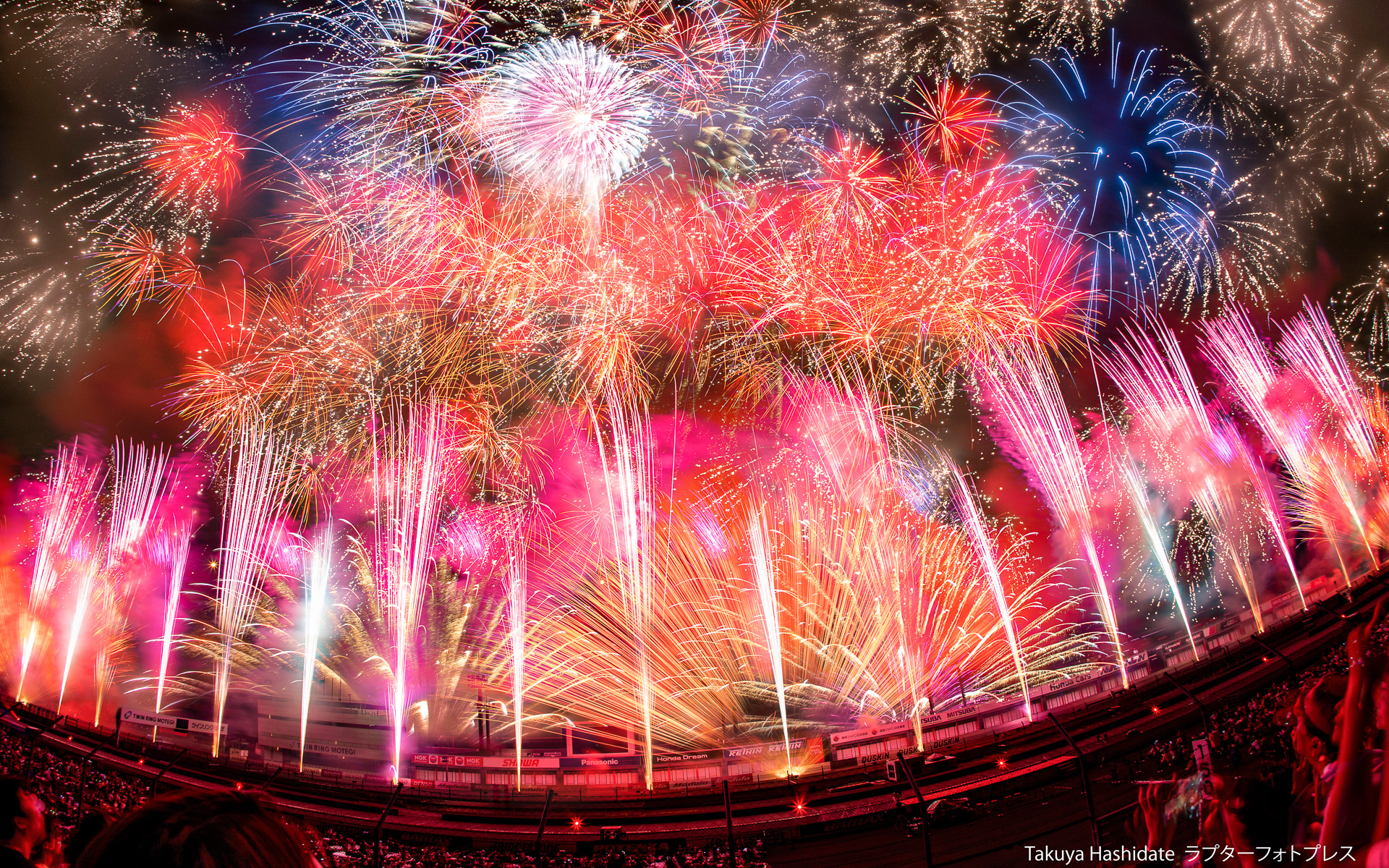 モビリティリゾートもてぎの花火イベントのイメージ
