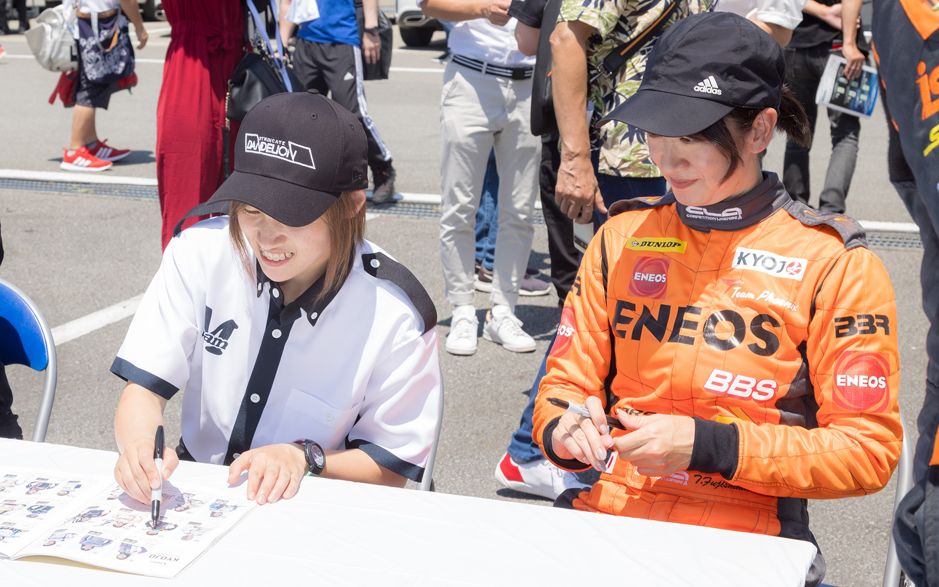 KYOJOドライバーのサイン会