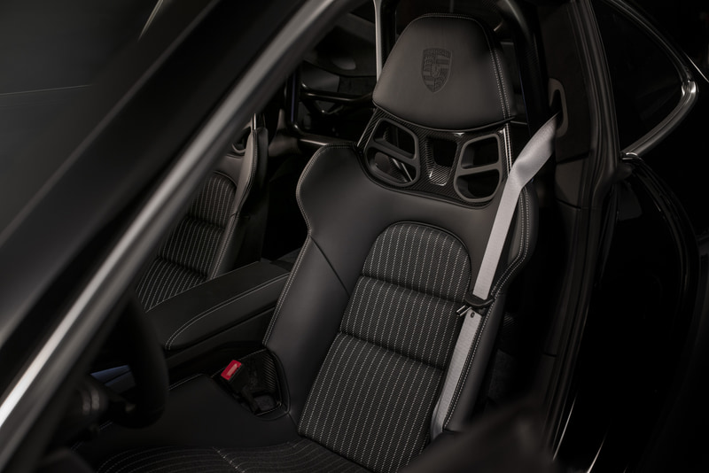 ポルシェ、新型「911 S/T」 6速MT搭載の60周年記念モデルは4118万円