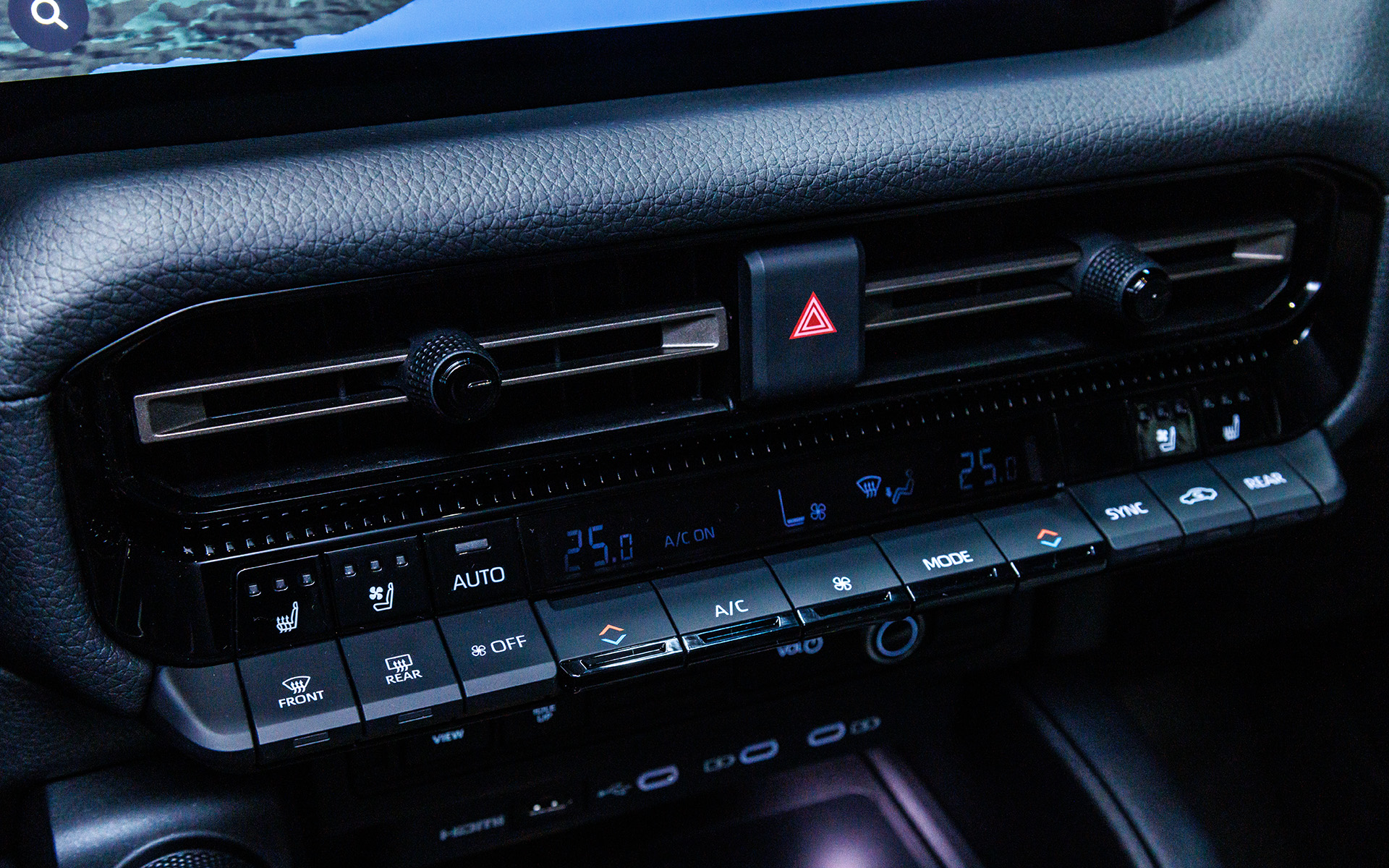 エアコンの操作パネル