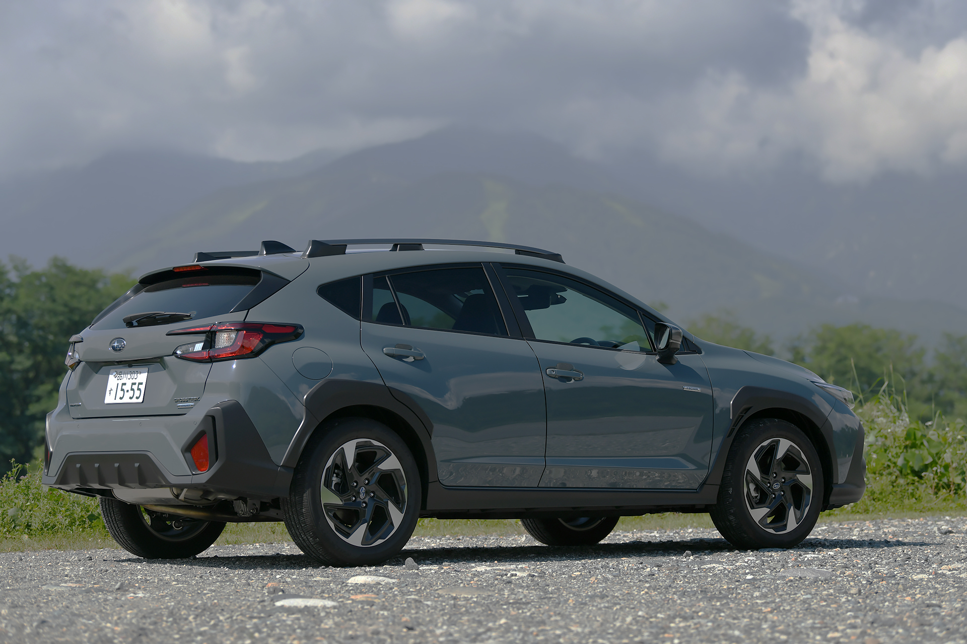 クロストレック Limitedは、ボディサイズ4480×1800×1580mm（全長×全幅×全高、全高はルーフレールを含む）、ホイールベース2670mm、最小回転半径5.4mと、取り回ししやすいサイズのクロスオーバーSUV