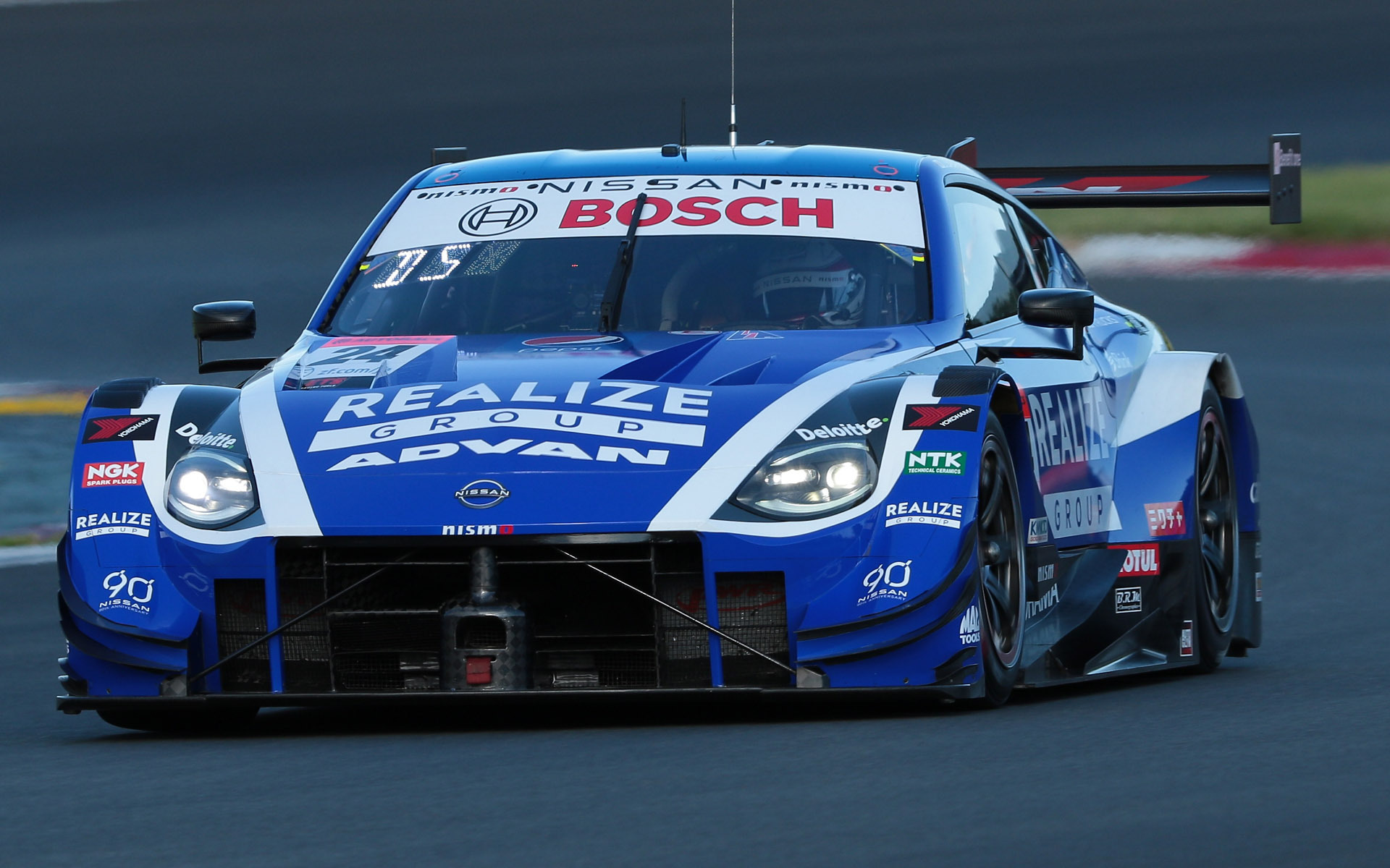 SUPER GT第4戦富士でポールポジションを獲得した24号車 リアライズコーポレーション ADVAN Z（佐々木大樹/平手晃平組、YH）