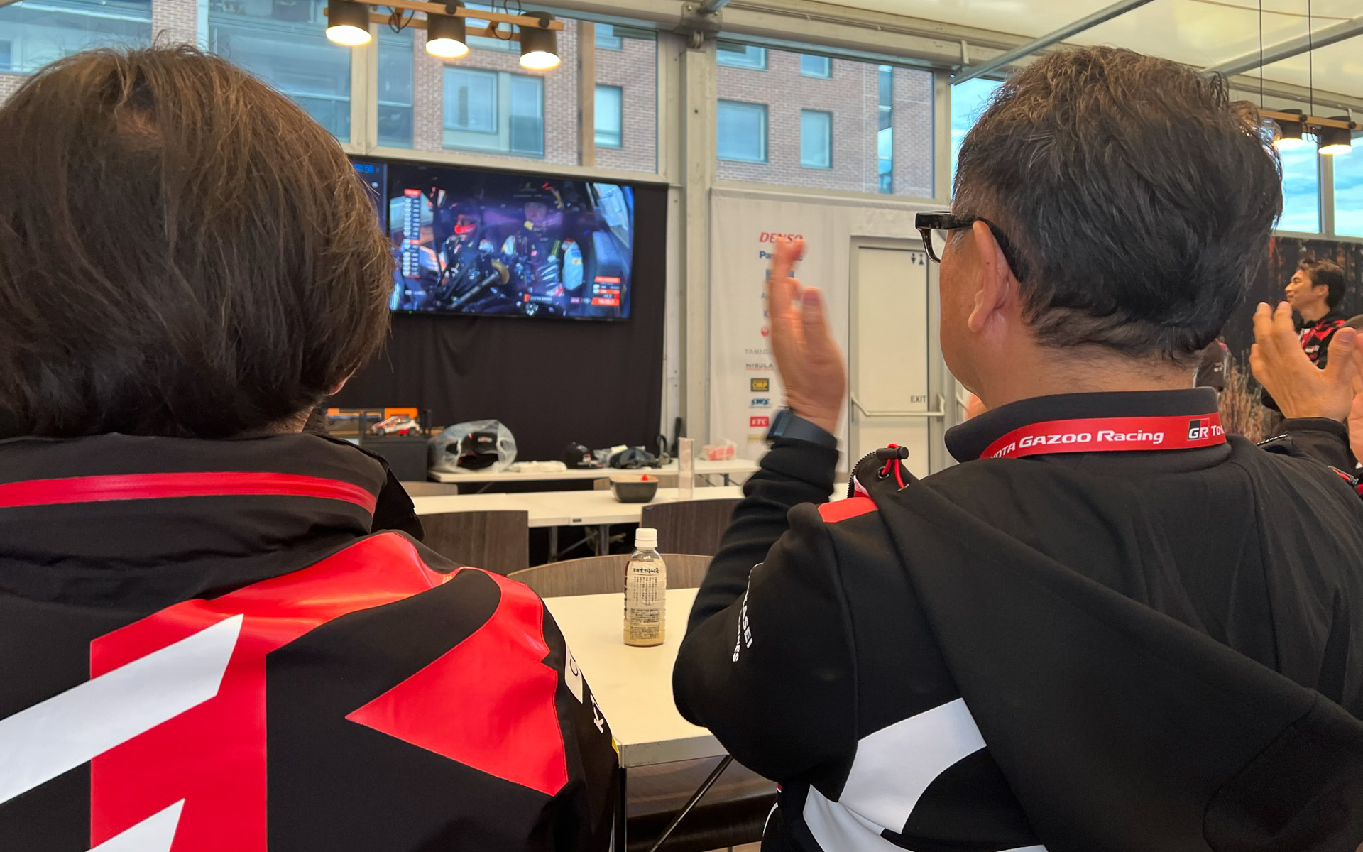 エバンス選手のデイ3総合1位を決めるゴールも拍手