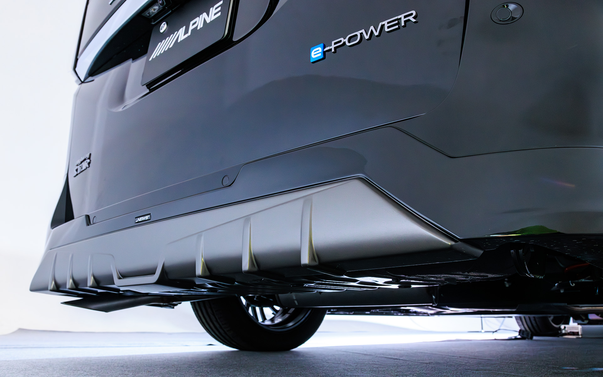 さりげなくスポーティなムードを演出