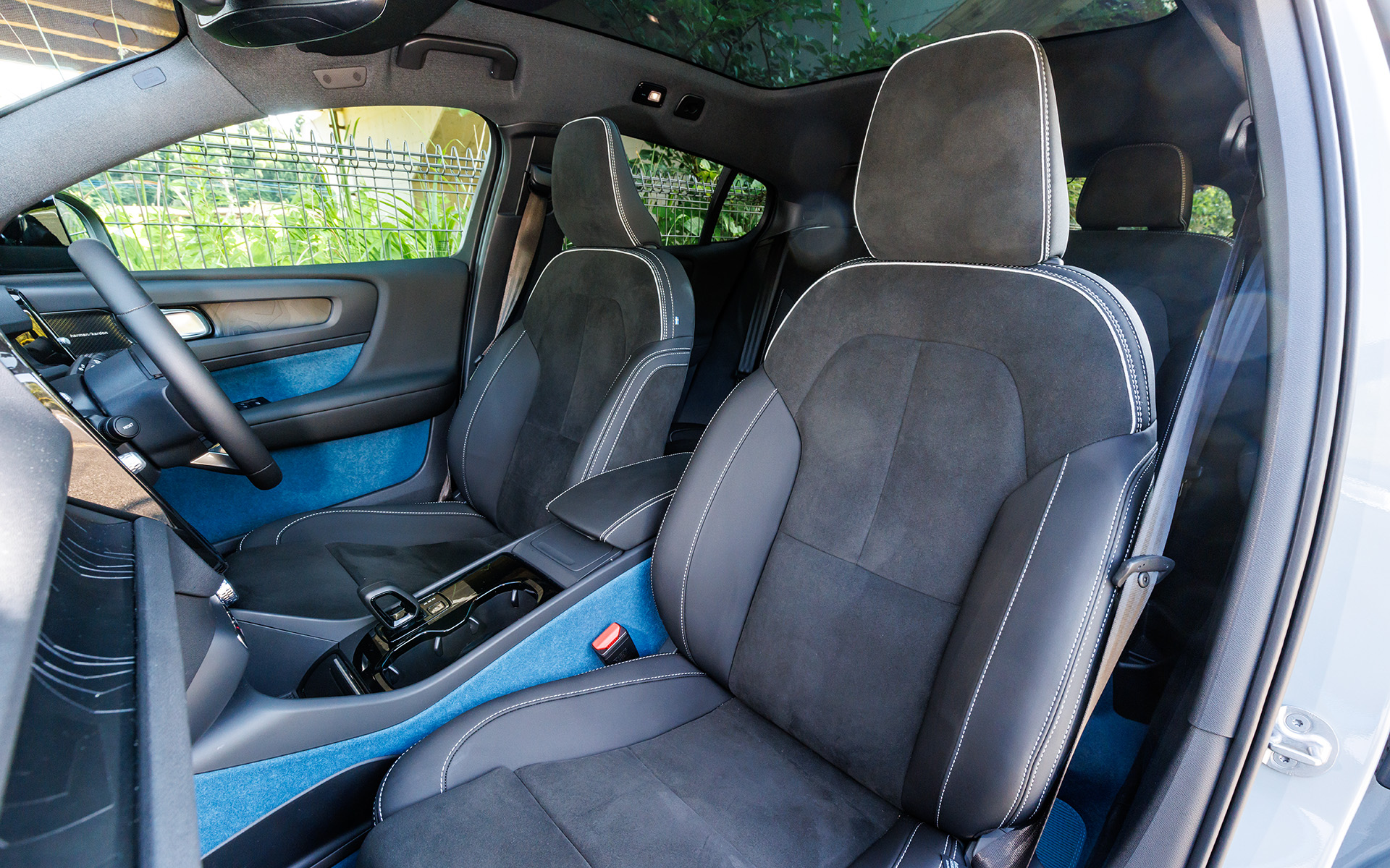 Ultimateのインテリア。ワンペダルドライブには自車両の前方に車両が検出されない場合にコースティング走行を可能にするオートモードが追加された