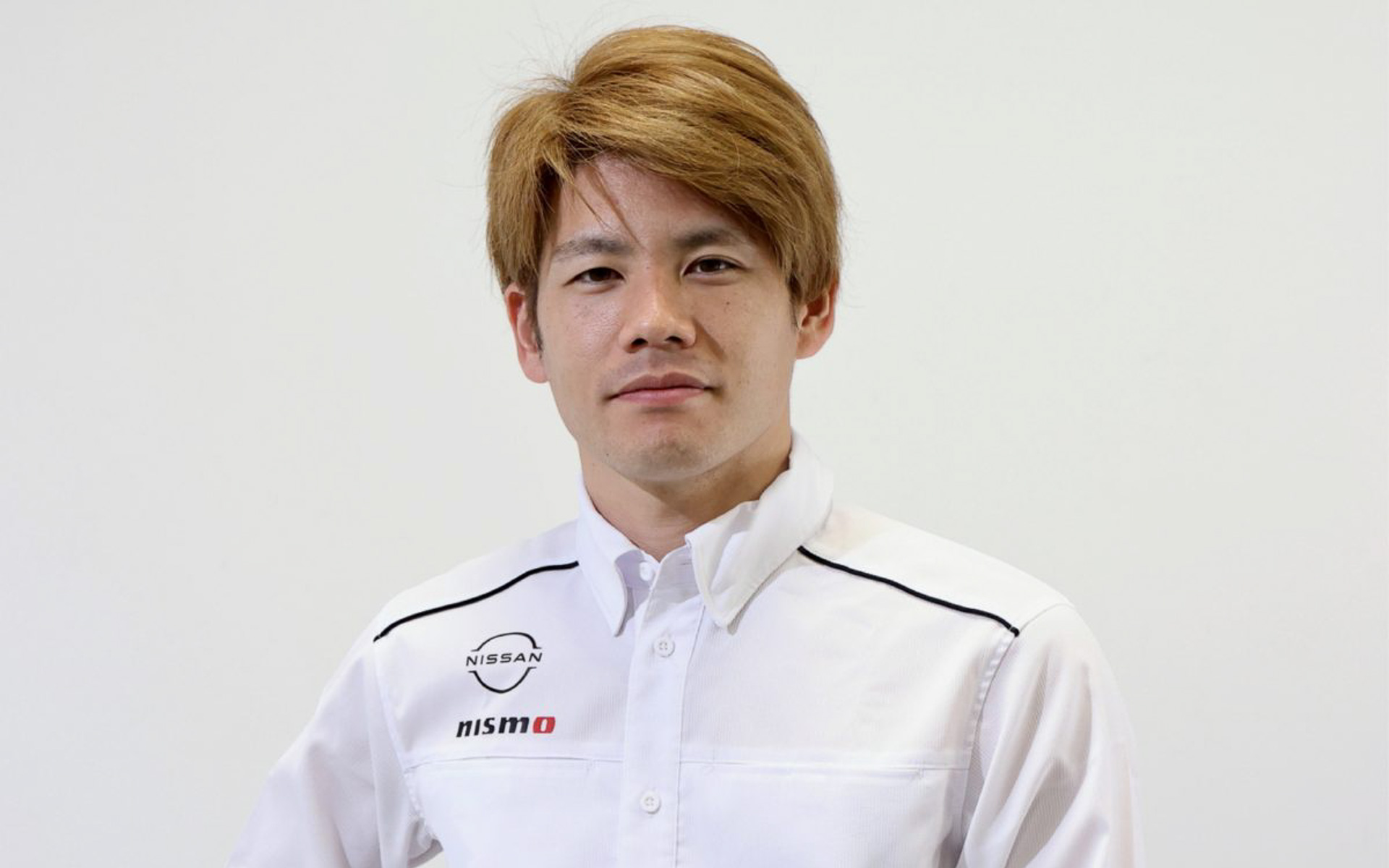 新たに加入する高星明誠選手は「赤虎」担当。NDDP（ニッサン・ドライバー・デベロップメント・プログラム）出身。2013年に全日本F3選手権のF3-Nクラスでシリーズタイトルを獲得後、2015年にGT300クラスでSUPER GTデビュー。現在2023年GT500クラスでランキングトップ。SUPER FORMULAには2020年「Buzz Racing Team with B-MAX」、2021年「carenex TEAM IMPUL」からスポット参戦している