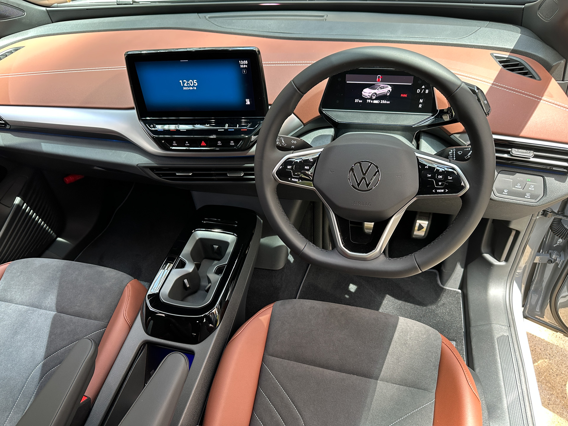 東京ミッドタウンで開催される「Volkswagen ID.4 Caravan」