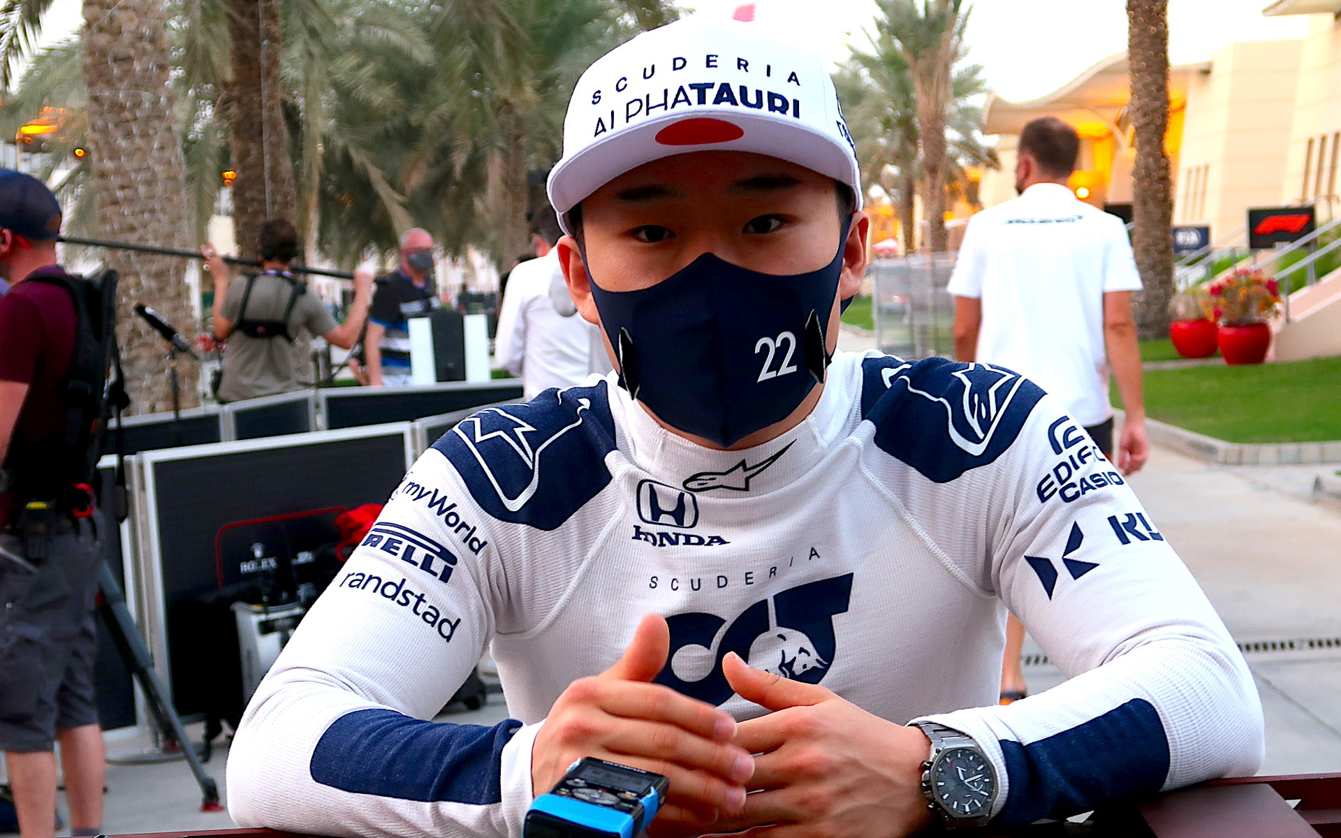 インタビューに応える角田裕毅選手