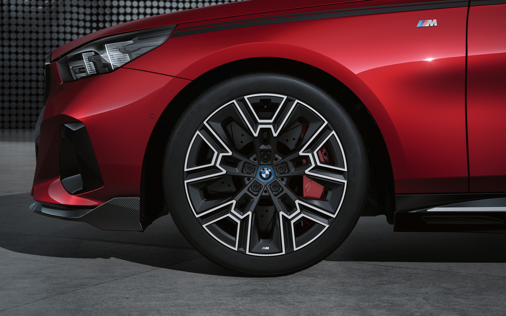 20インチのM エアロダイナミック・ホイールも設定あり