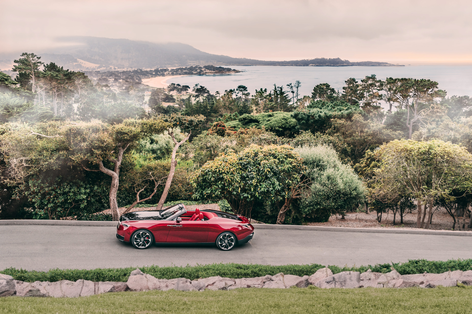 ロールス・ロイスの新型ロードスター「ドロップテイル」