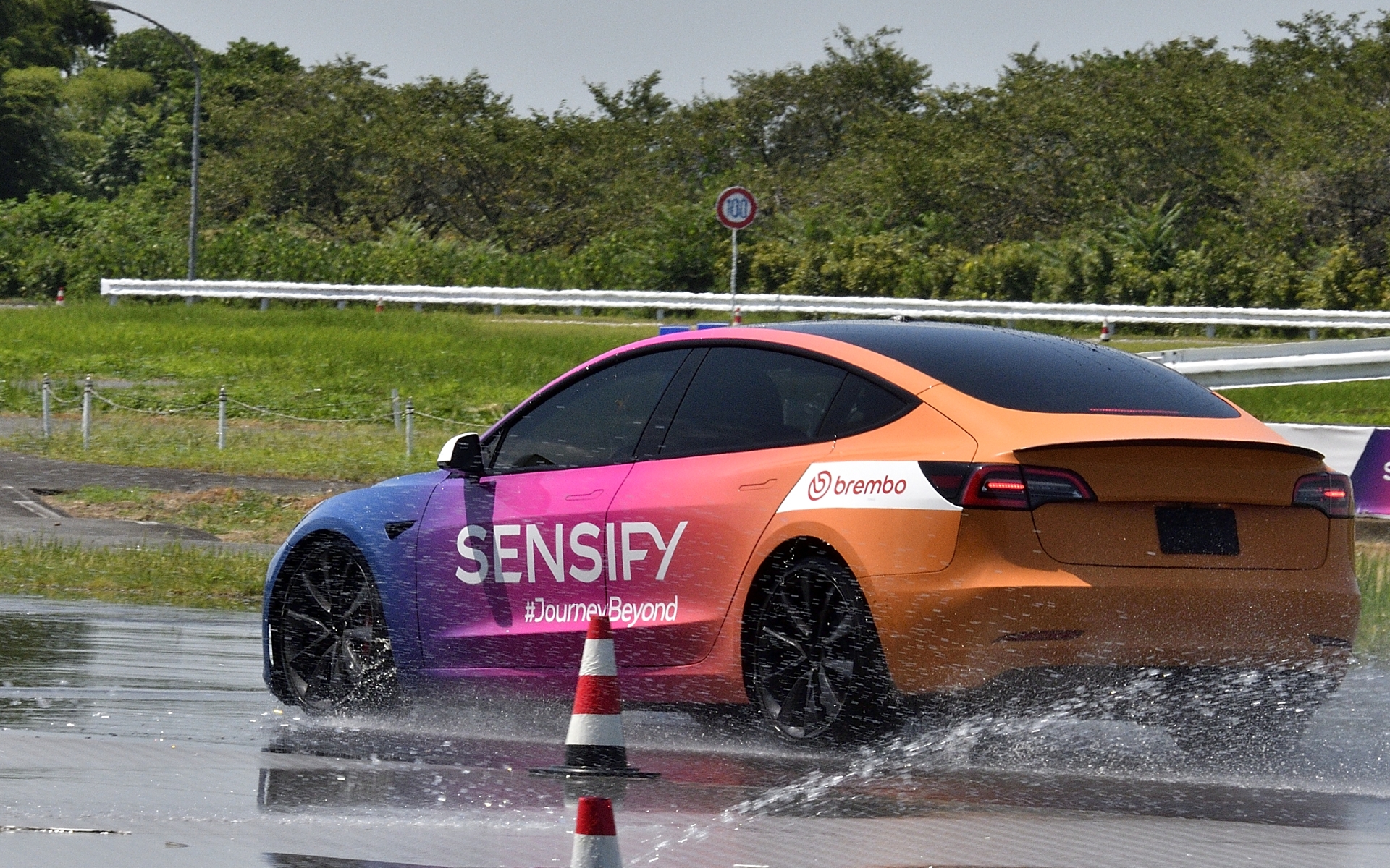 ブレンボの人工知能搭載型インテリジェントブレーキシステム「SENSIFY」を試乗する機会を得られた