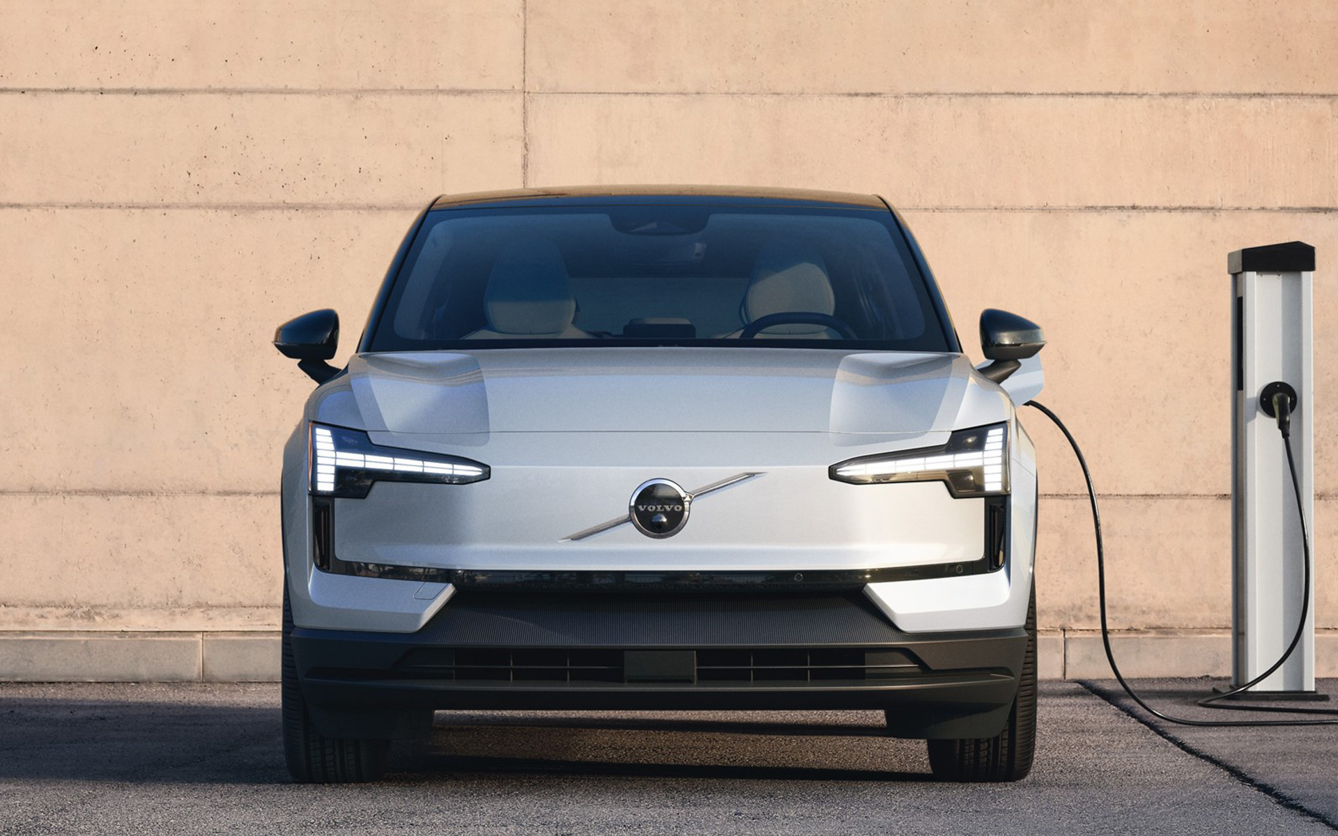 ボルボの新型EV「EX30」