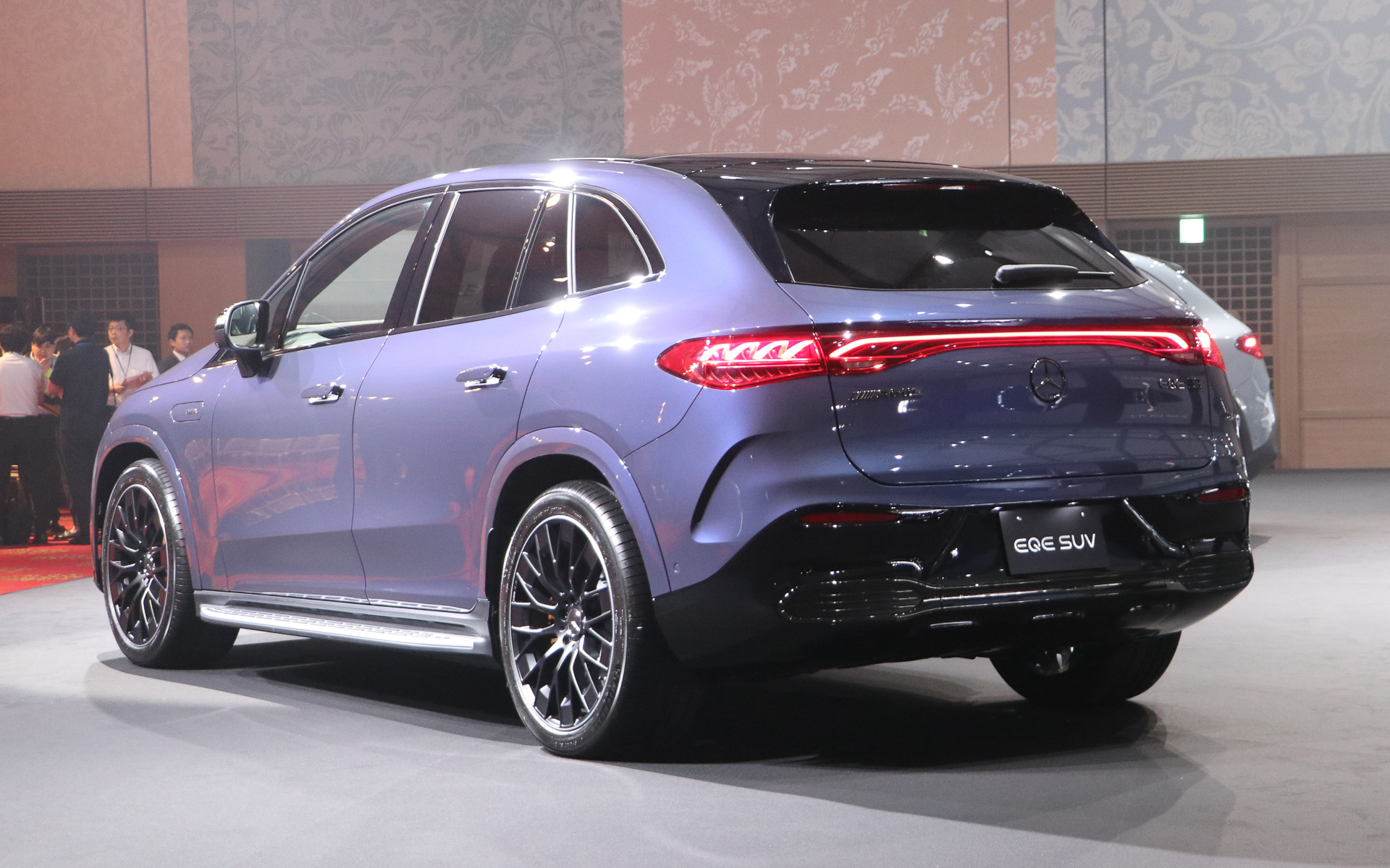 「メルセデスAMG EQE 53 4MATIC＋ SUV ローンチエディション」