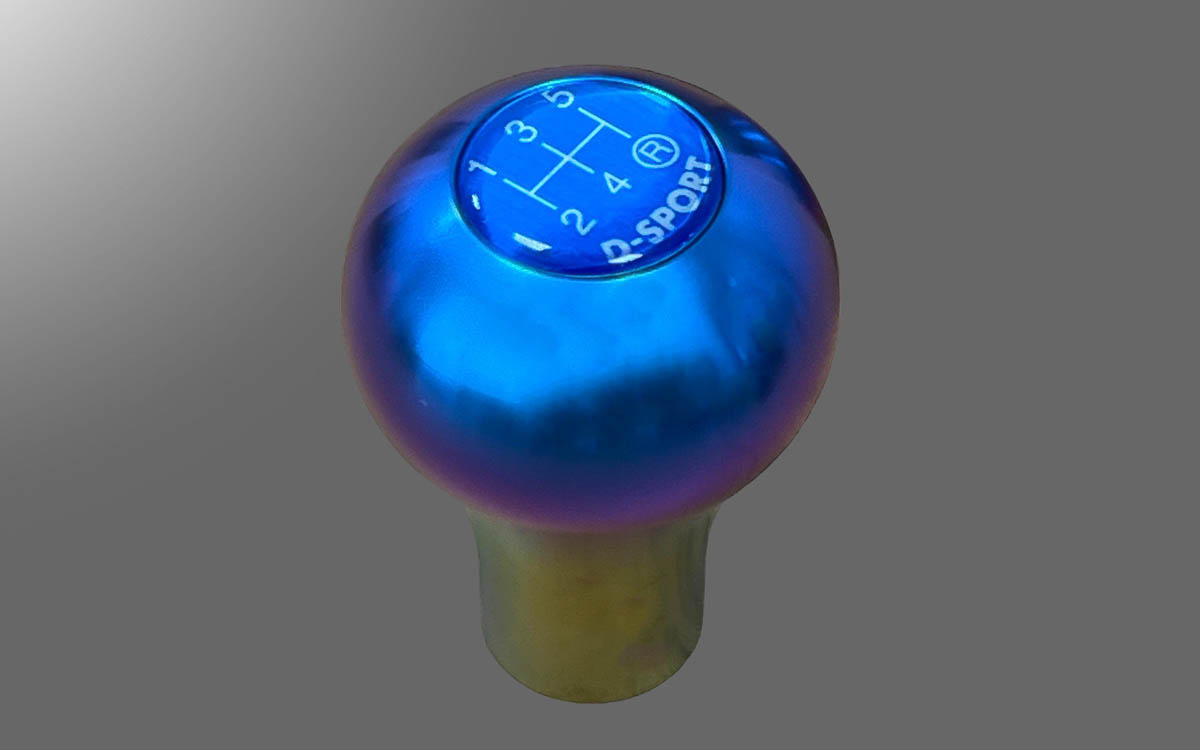 チタンシフトノブ レインボー MT車用。ネジ径×ピッチはM12×P1.25